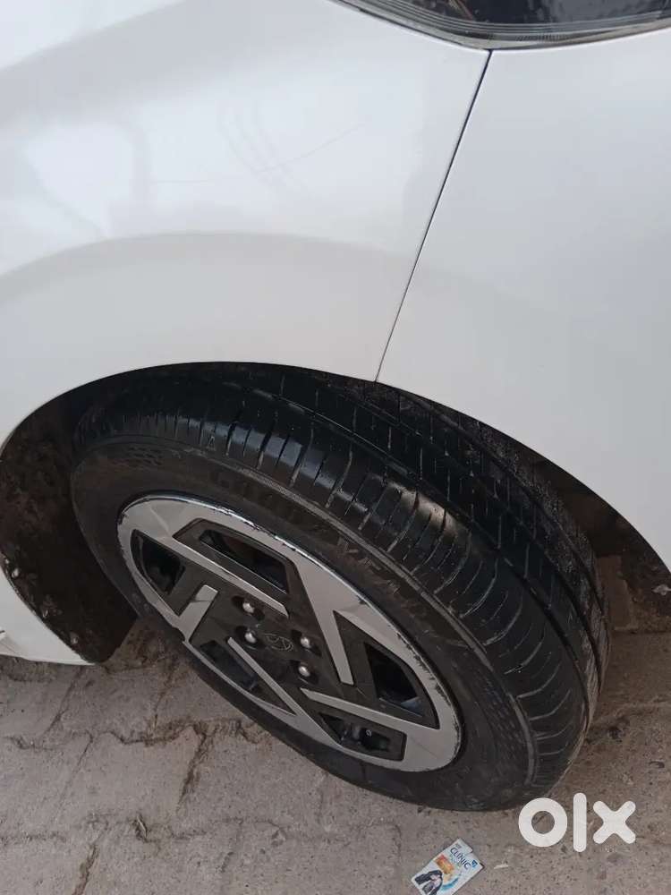 Aura 2024 New Condition
