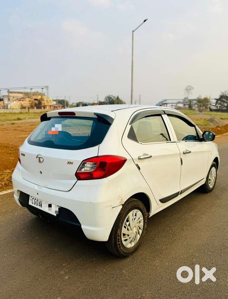 Tata Tiago 1.2 Revotron Xm, 2017, Petrol
