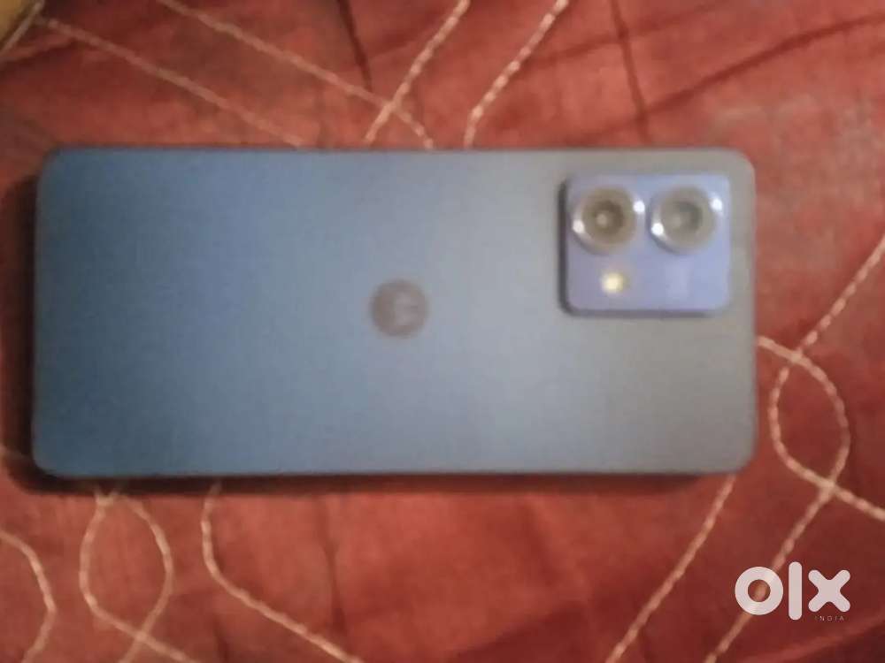Phone ka camera achcha hai charge nahin Hai kahin se bhi nahin tuta