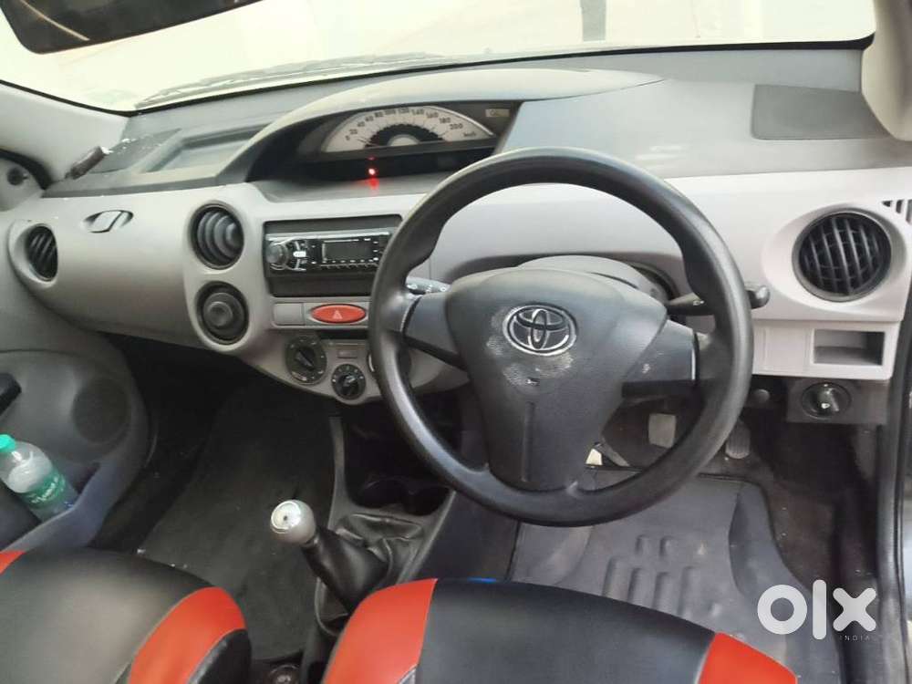 Toyota Etios 2010-2012 G, 2011, Petrol