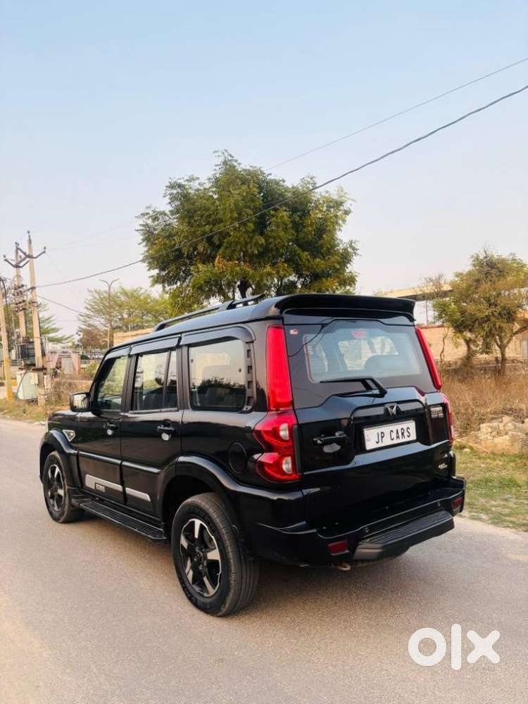 Mahindra Scorpio Classic 2.2 S 11 Mt 7 Str, 2023, Diesel