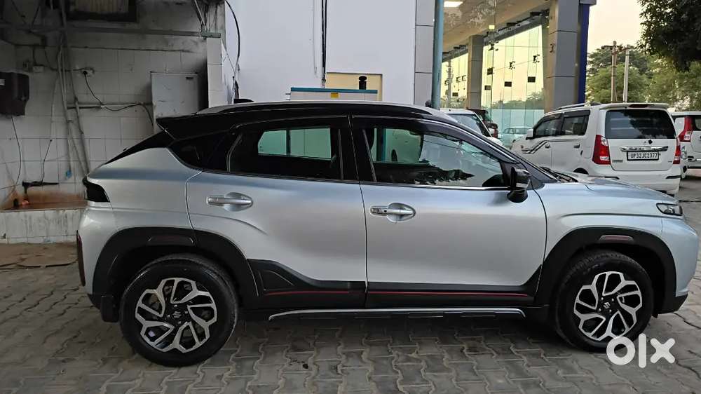 New Condition Screshless Car