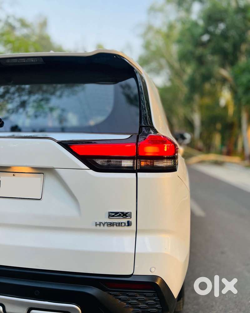 Toyota Innova Hycross 2.0 Zx Hybrid 7 Str, 2022, Diesel