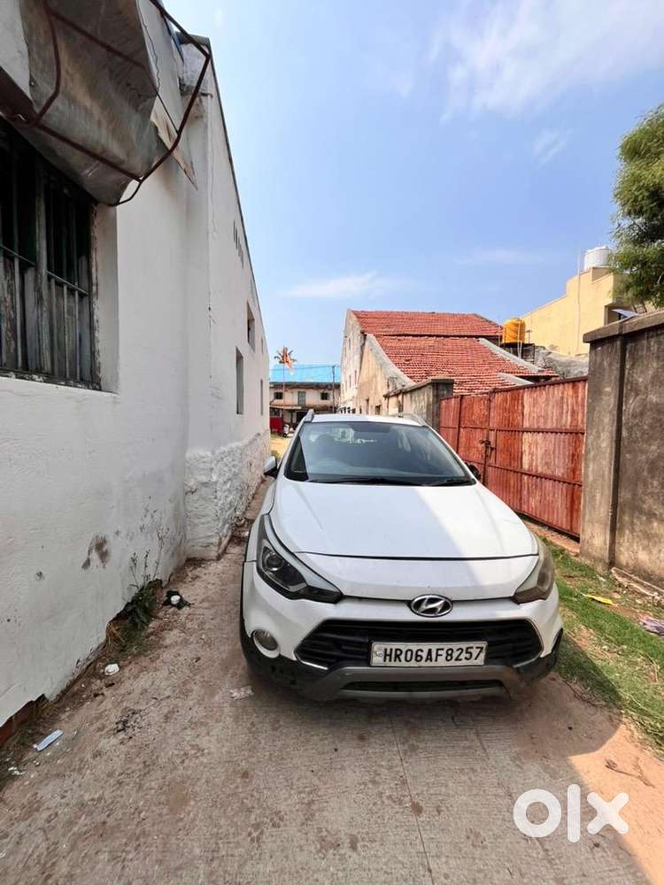 Hyundai I20 Active 2015 Diesel 102000 Kms Driven Good Condition Disel