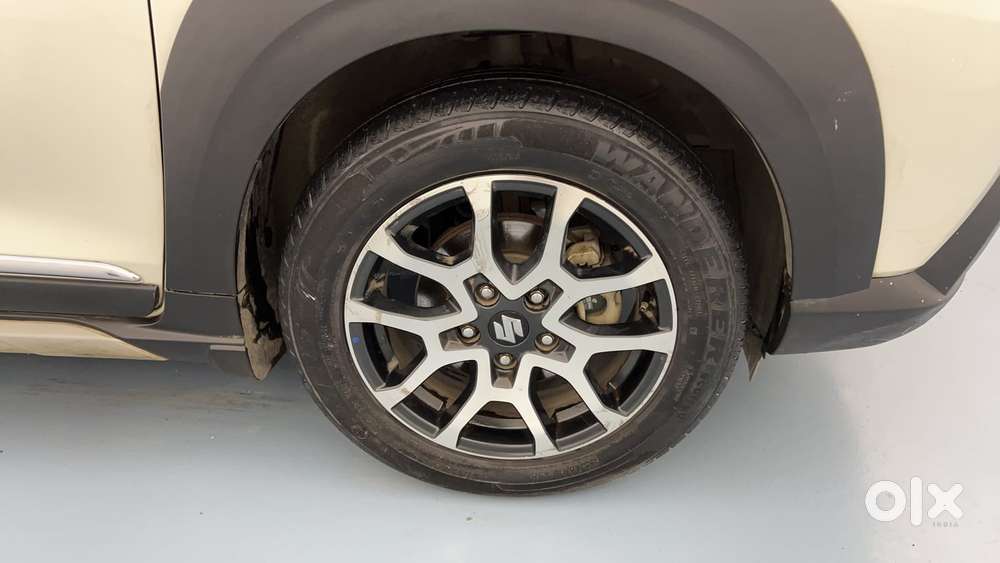 Maruti Suzuki Xl6 1.5 Alpha At, 2022, Petrol