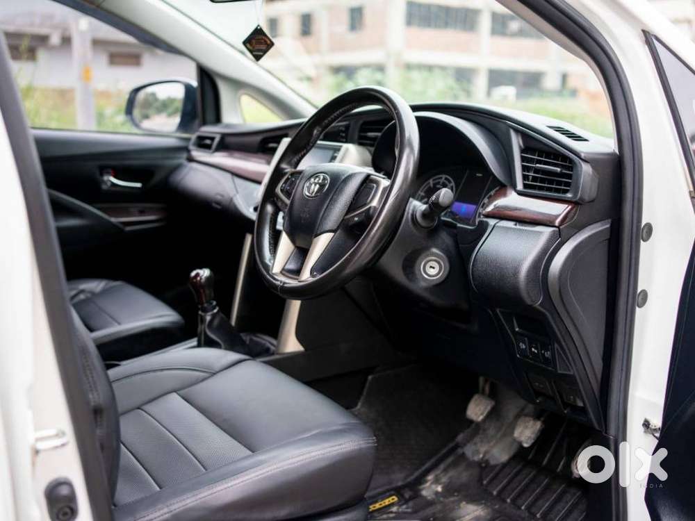 Toyota Innova Crysta 2.4 G Plus Mt 8 Str, 2026, Diesel