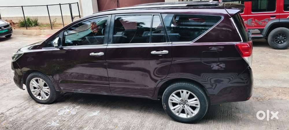 Toyota Innova Crysta 2.8z Automatic, 2016, Diesel