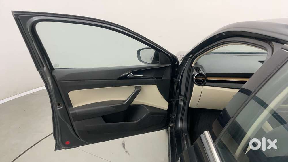 Skoda Slavia Style 1.0l Tsi Mt, 2023, Petrol