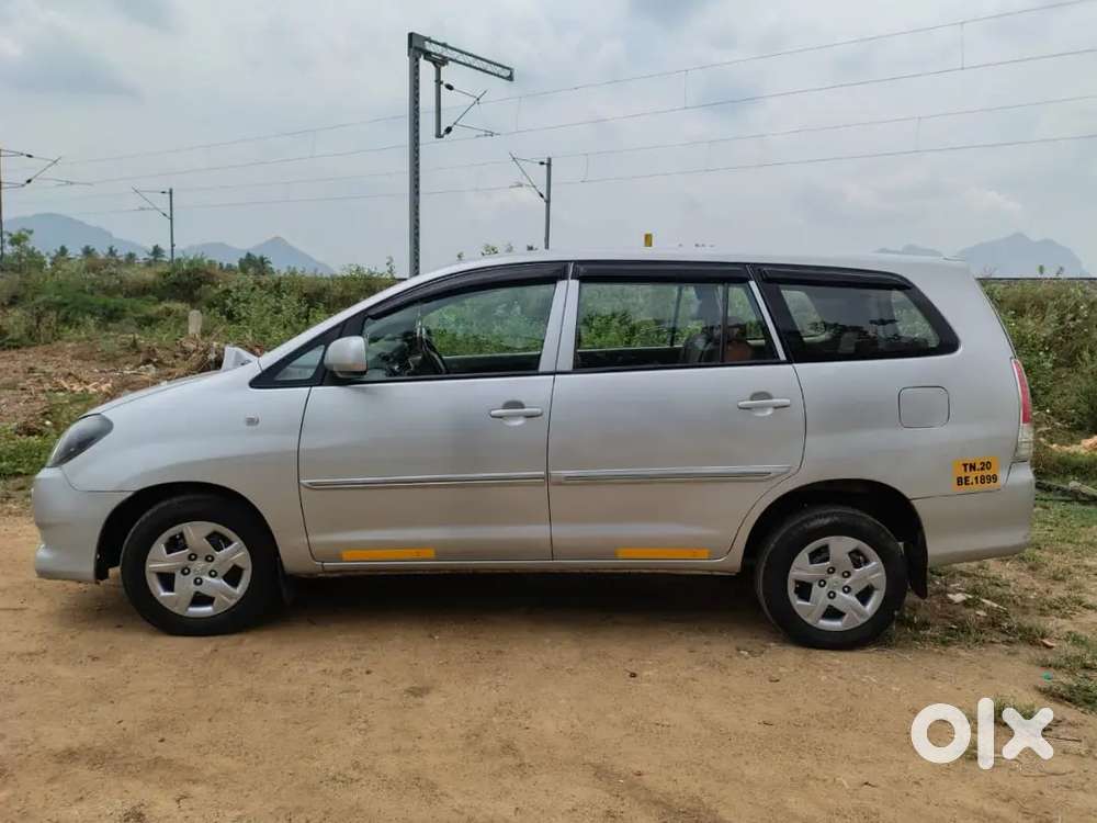 Toyota Innova 2011