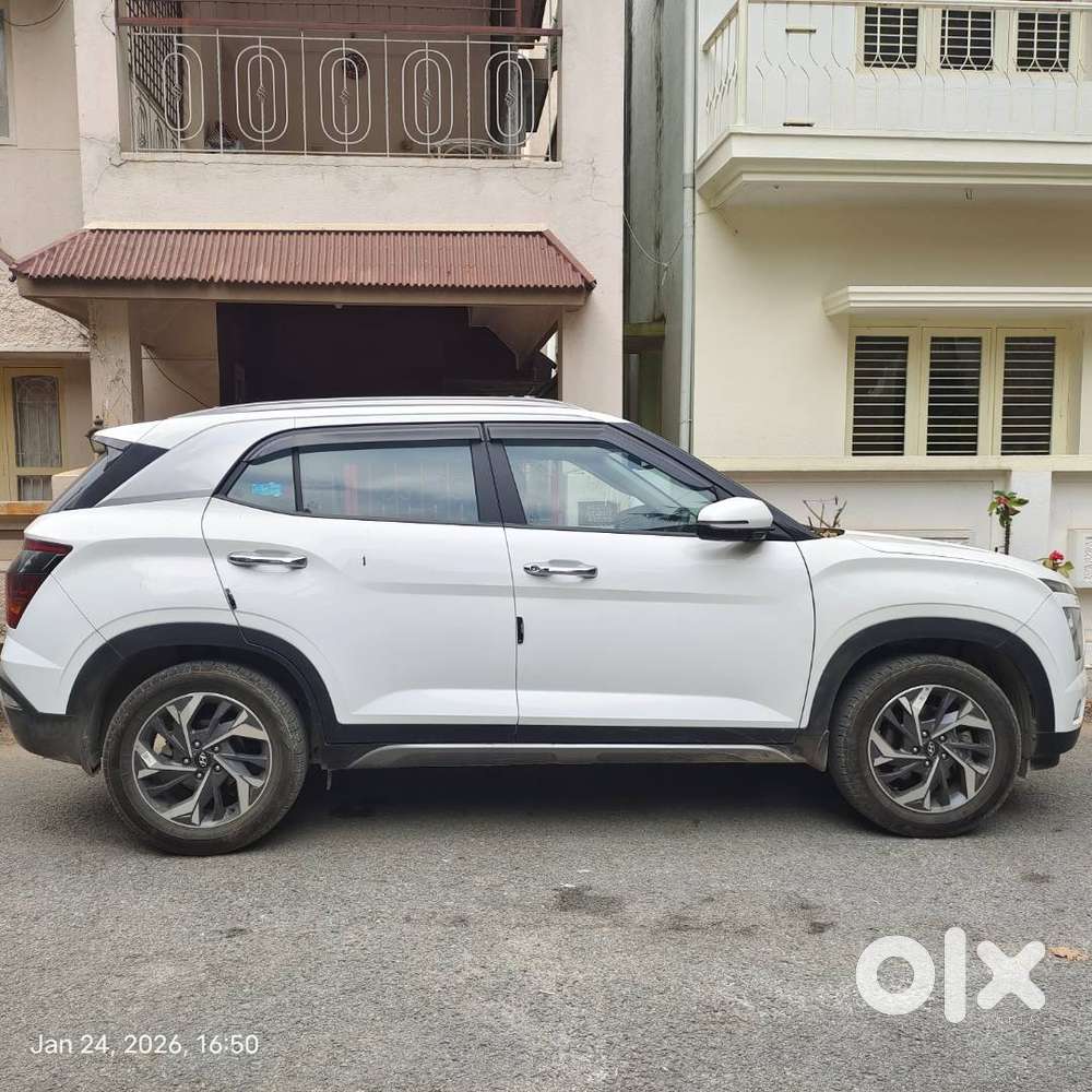 Creta For Sale White Colour 17 Lakhs