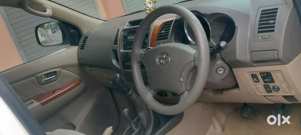 Toyota Fortuner 4x4 At, 2010, Diesel