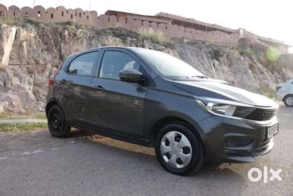Tata Tiago 2021 
Single Owner 
10000 Kms, Tata Authorised Service