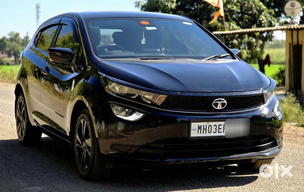 Tata Altroz 1.2 Xza Plus Dark Edition Dct, 2023, Petrol
