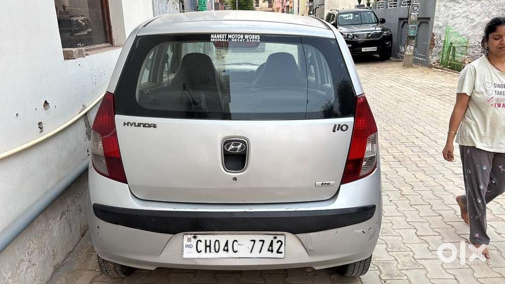 Hyundai Used Car 2008 And  Car Passing 2028