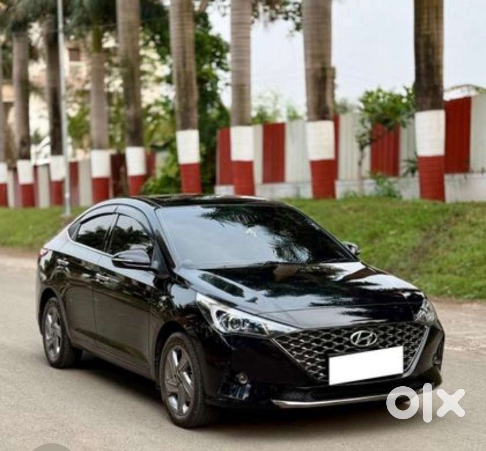 Black Hyundai Verna 2022 Petrol Very Less And Genuine Driven
