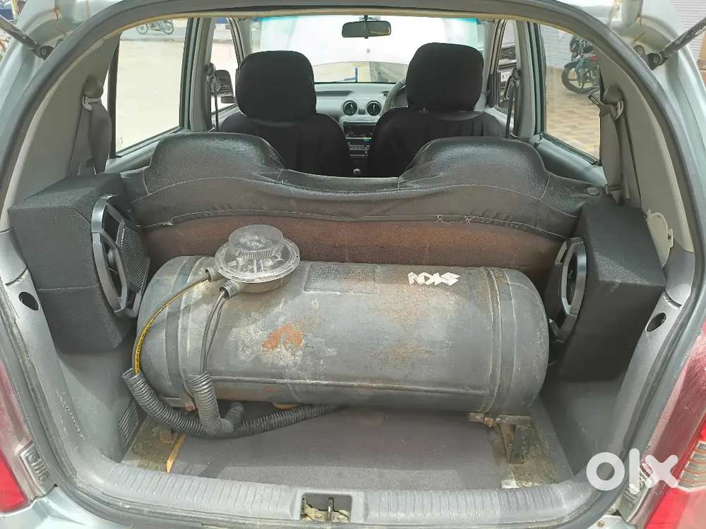 Ye Car Petrol Or Lpg Dono Warking H Or Sound System H