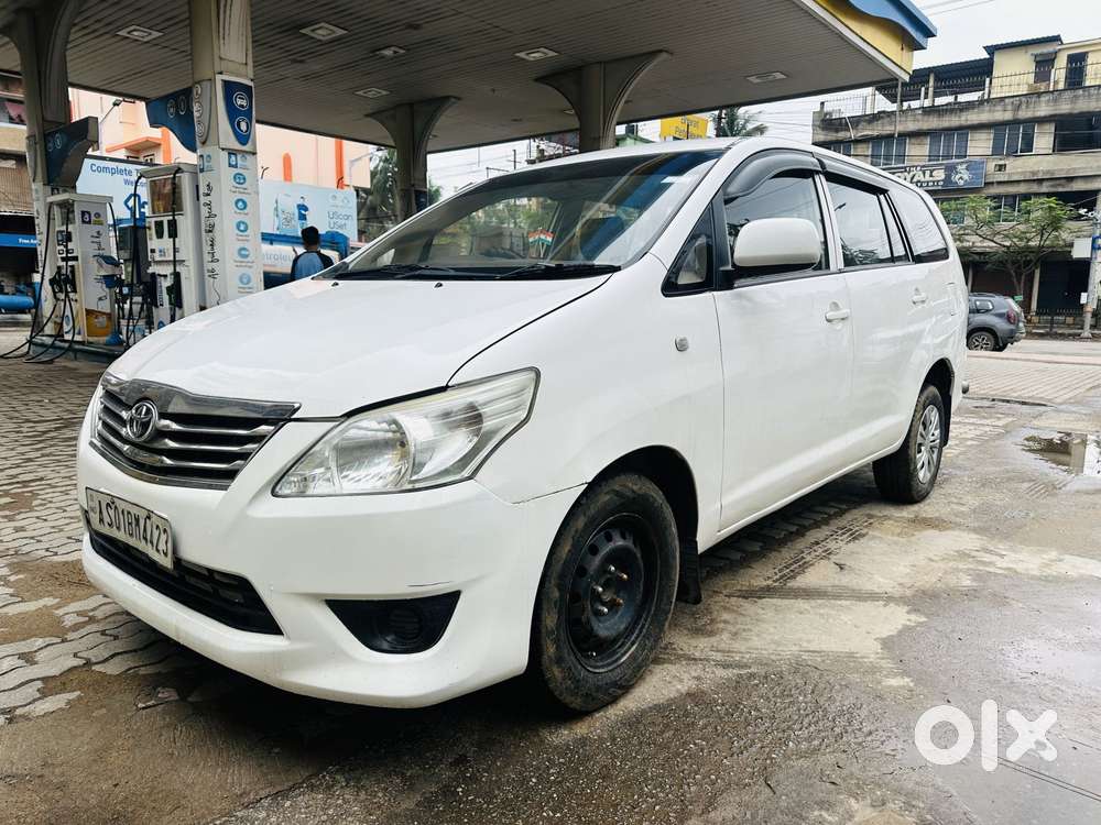 Toyota Innova 2012-2013 2.5 E Diesel Ms 8-seater, 2014, Diesel