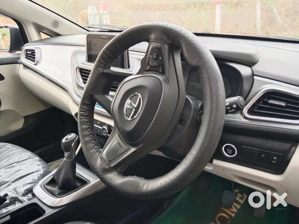 Tata Altroz 2023 Cng & Hybrids 3352 Km Driven