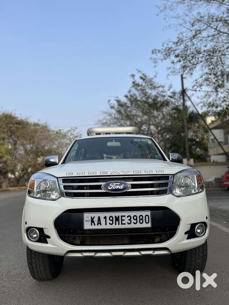 Ford Endeavour 3.2 Titanium At 4x4, 2014, Petrol