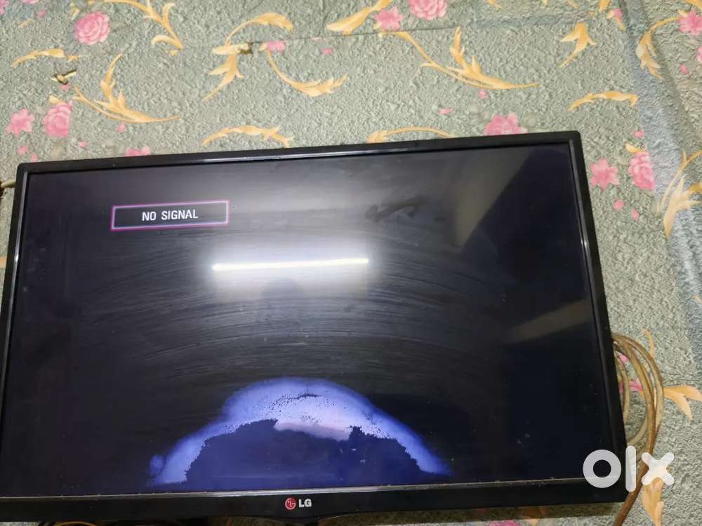 Tv and cpu with speaker with good condition working condition