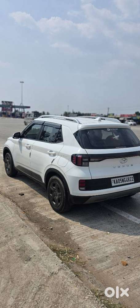 Hyundai Venue 1.2 S (o), 2023, Petrol