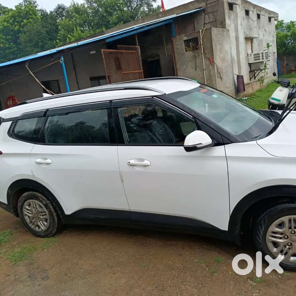 Kia Carens 2024 Petrol 25000 Km Driven