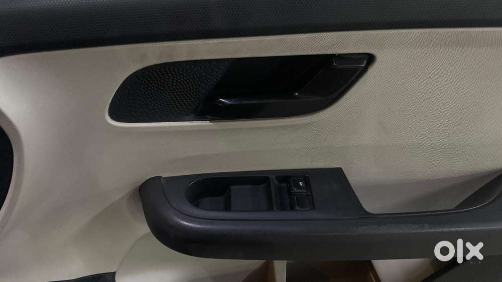 Tata Altroz Xe Petrol, 2022, Petrol