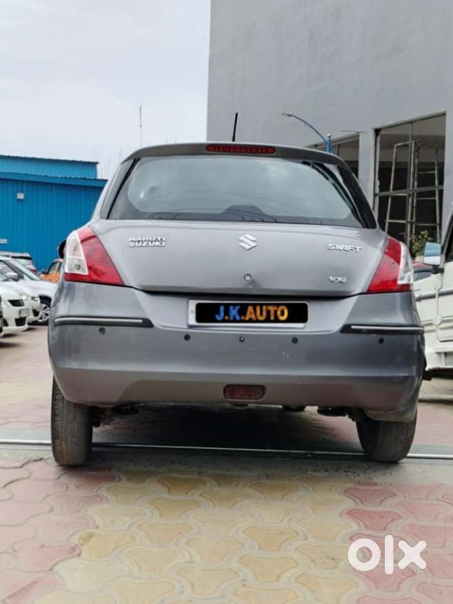 Maruti Suzuki Swift Vxi + Manual, 2015, Petrol