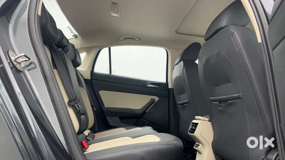 Skoda Slavia Style 1.0l Tsi At, 2023, Petrol