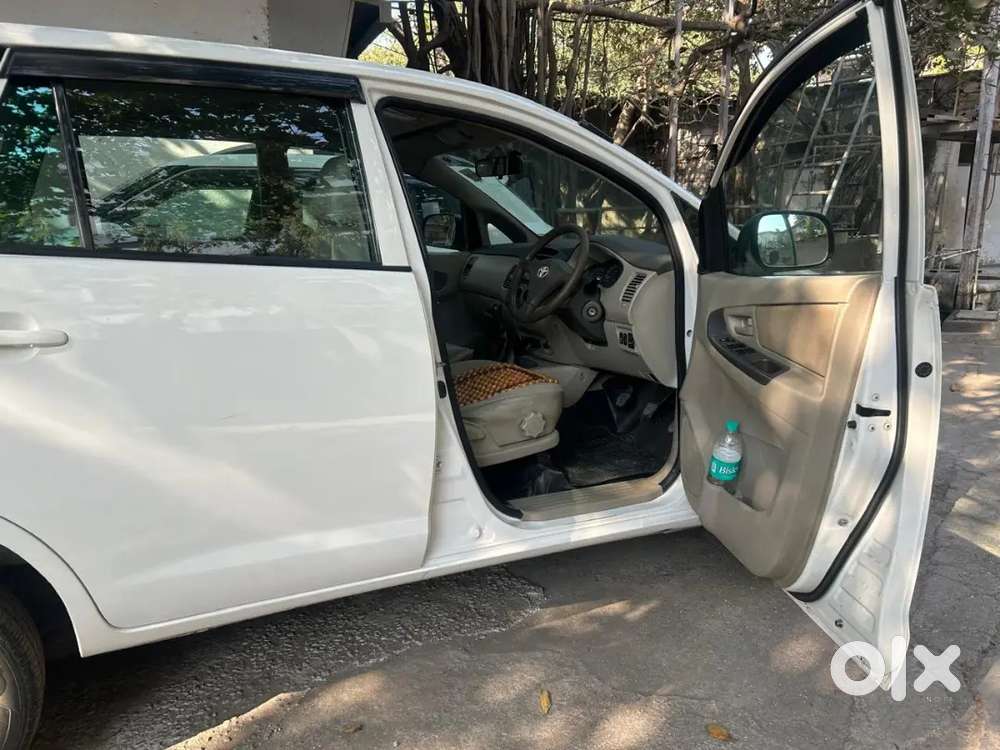 Toyota Innova 2.5 G Available For Sale