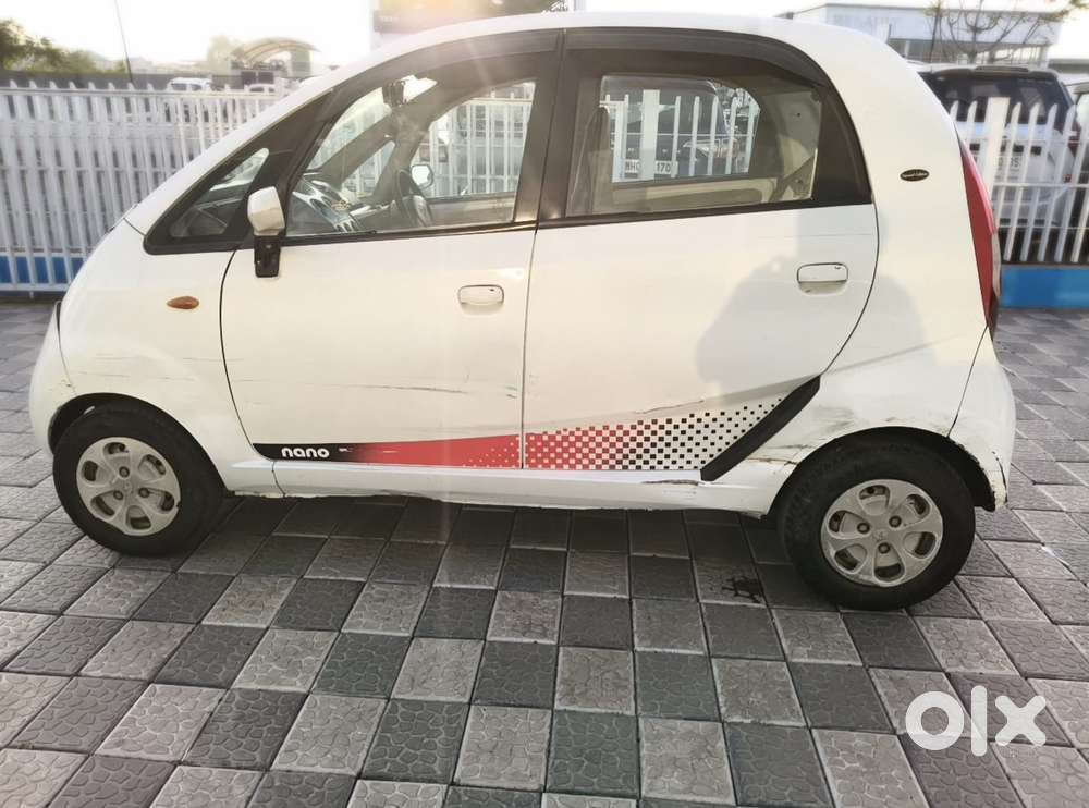 Tata Nano Xe, 2012, Petrol
