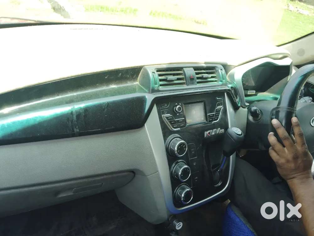 Mahindra Kuv 100 2016 Diesel 200000 Km Driven