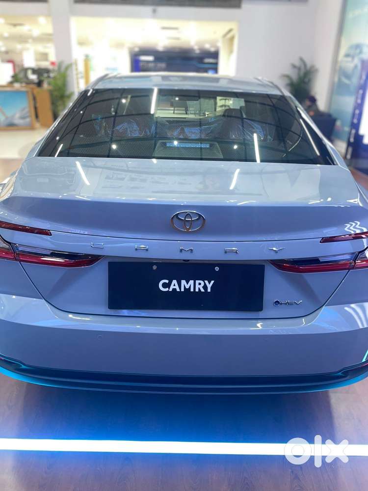 Toyota Camry Hybrid, 2026, Petrol