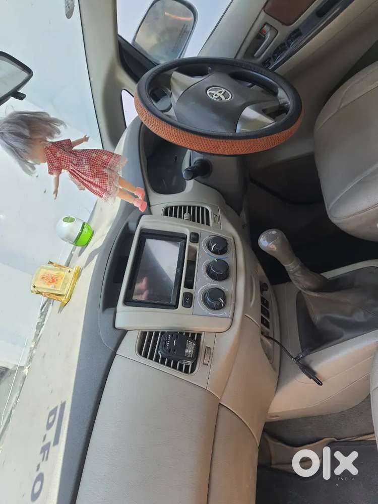 Toyota Innova 2015 Diesel 132000 Km Driven