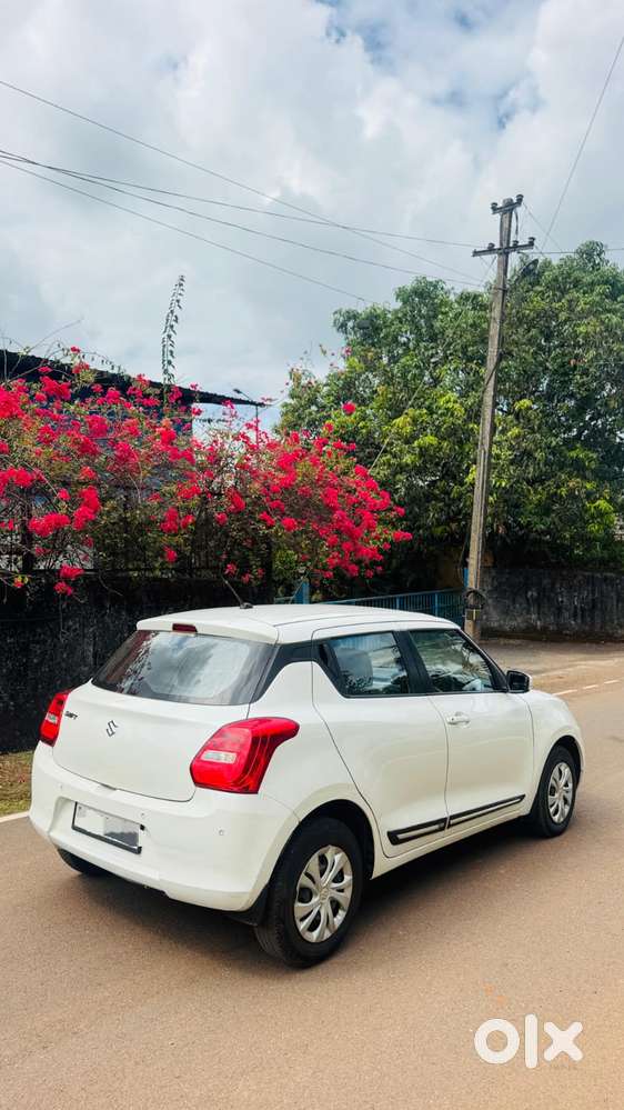 Maruti Suzuki Swift Vxi + Manual, 2020, Petrol