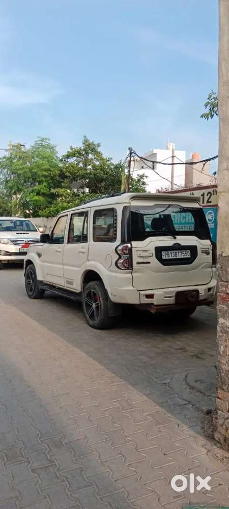 2015 Scorpio S6+, 93000 Driven
