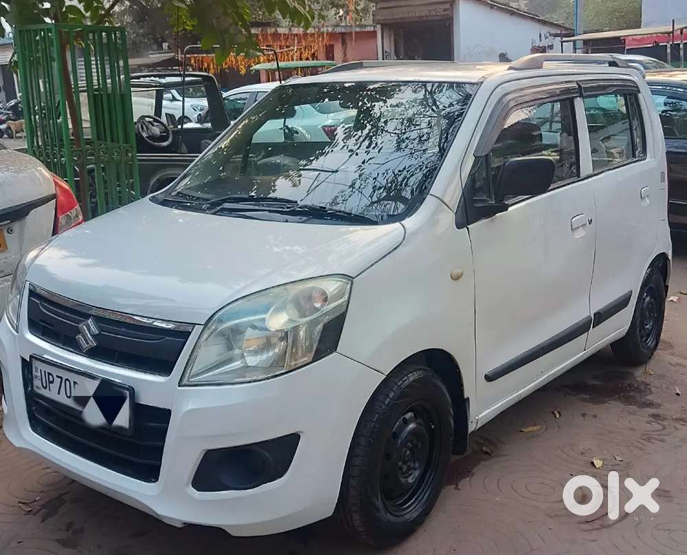 Well Maintain Car New Tyer New Battery Andorid Display Back Camera