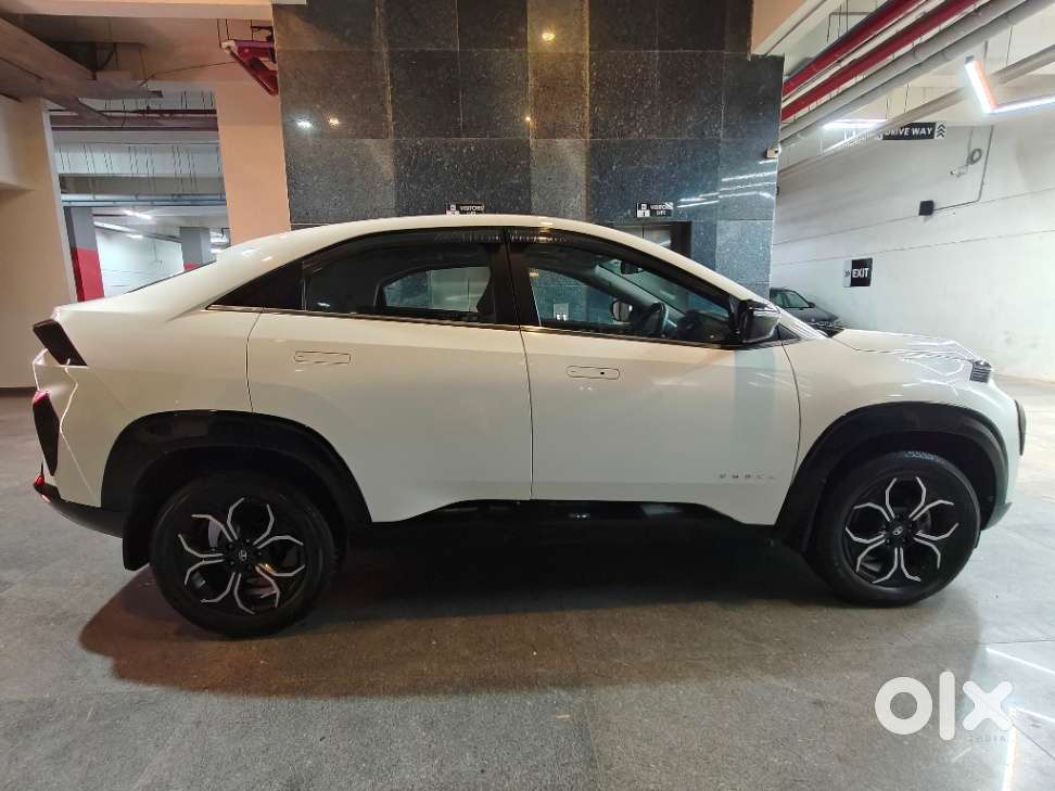 Tata Curvv Creative 1.2 Revotron Petrol 6mt, 2025, Petrol