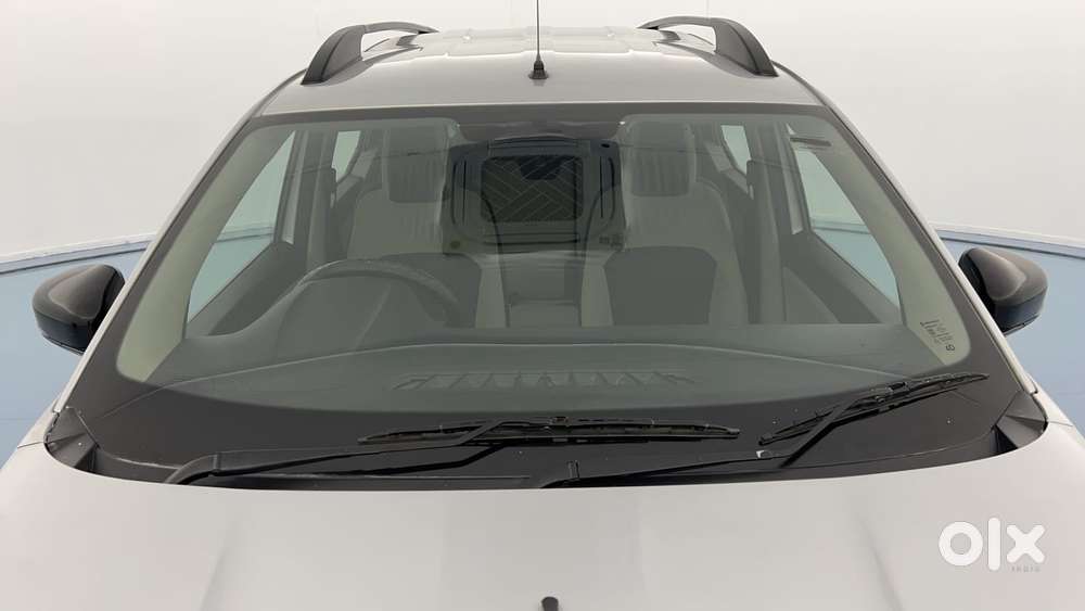 Renault Triber Rxt, 2023, Petrol