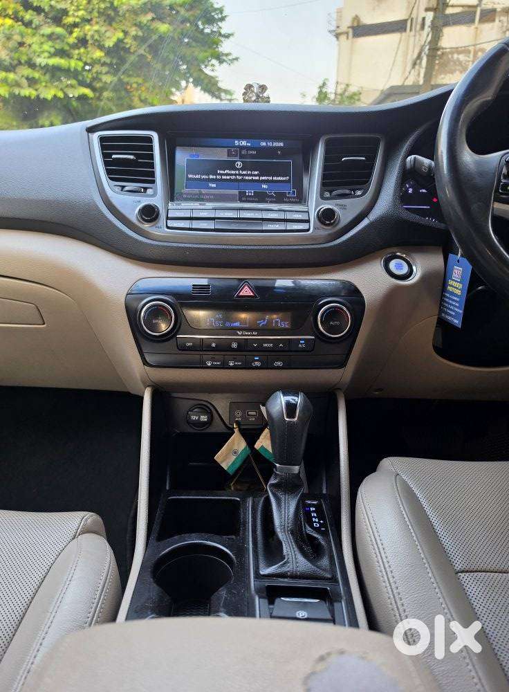 Hyundai Tucson 2.0 Signature 4wd Diesel At Dual Tone, 2017, Diesel