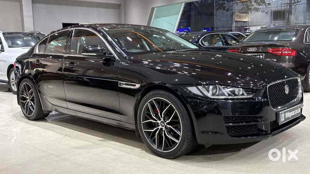 Jaguar Xe Portfolio, 2017, Petrol