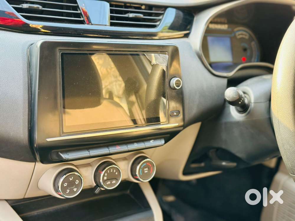 Renault Triber Rxt, 2023, Petrol