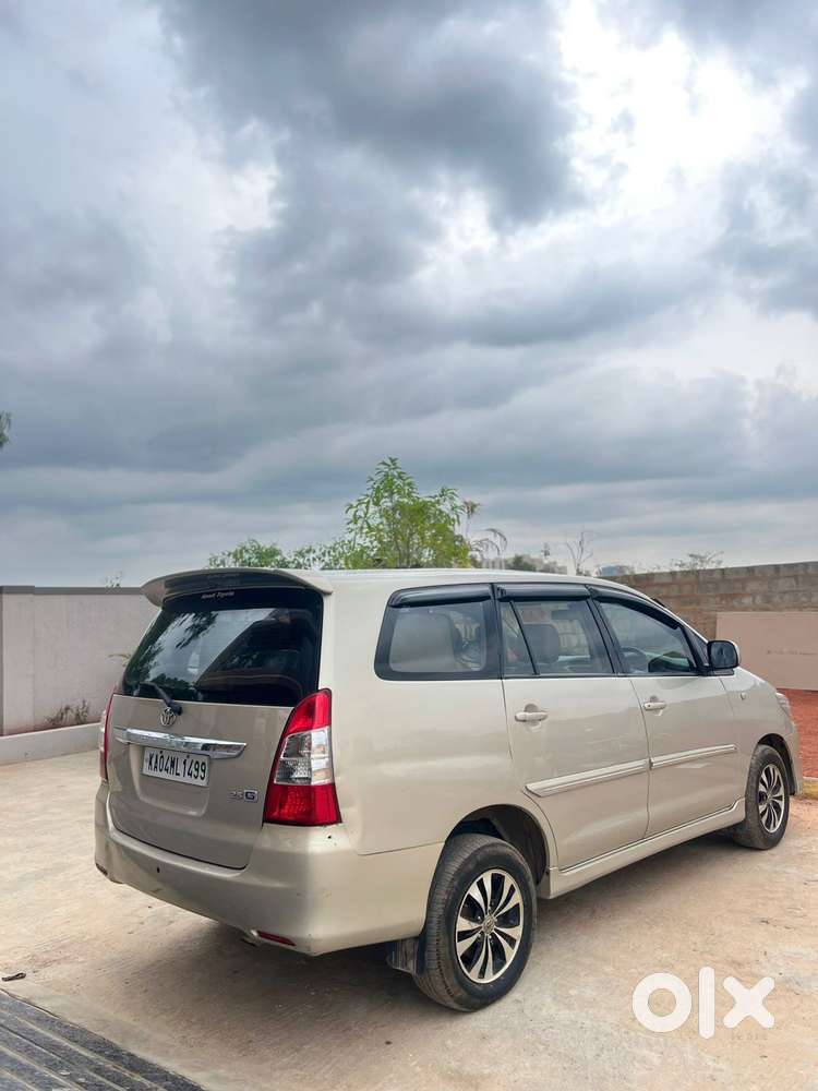 Toyota Innova 2.5 G (diesel) 7 Seater Bs Iv, 2012, Diesel