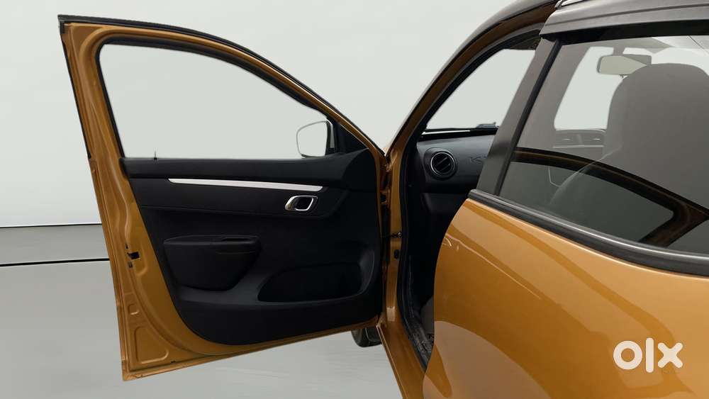 Renault Kwid 1.0 Climber (o) Dual Tone, 2023, Petrol
