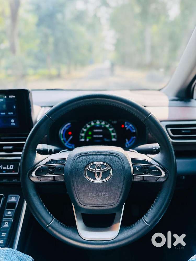 Toyota Innova Hycross 2.0 Vx Hybrid 7 Str, 2023, Petrol