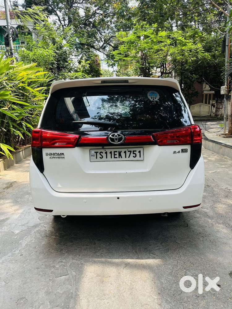 Toyota Innova Crysta 2.4 Gx Mt 8s, 2017, Diesel