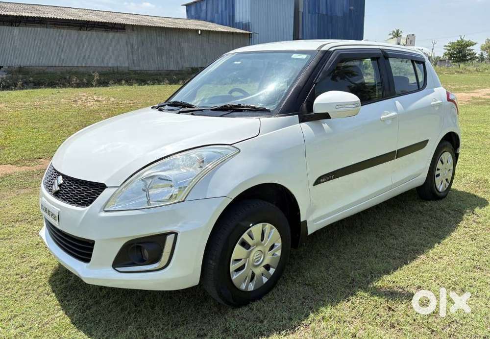 Maruti Suzuki Swift Vxi With Abs, 2015, Petrol