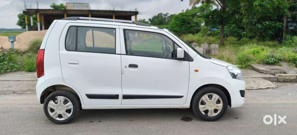 Maruti Suzuki Wagon R Vxi Mt 1.0l, 2016, Petrol