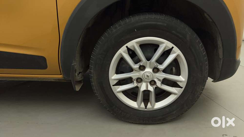 Renault Triber Rxt Easy-r Amt, 2022, Petrol