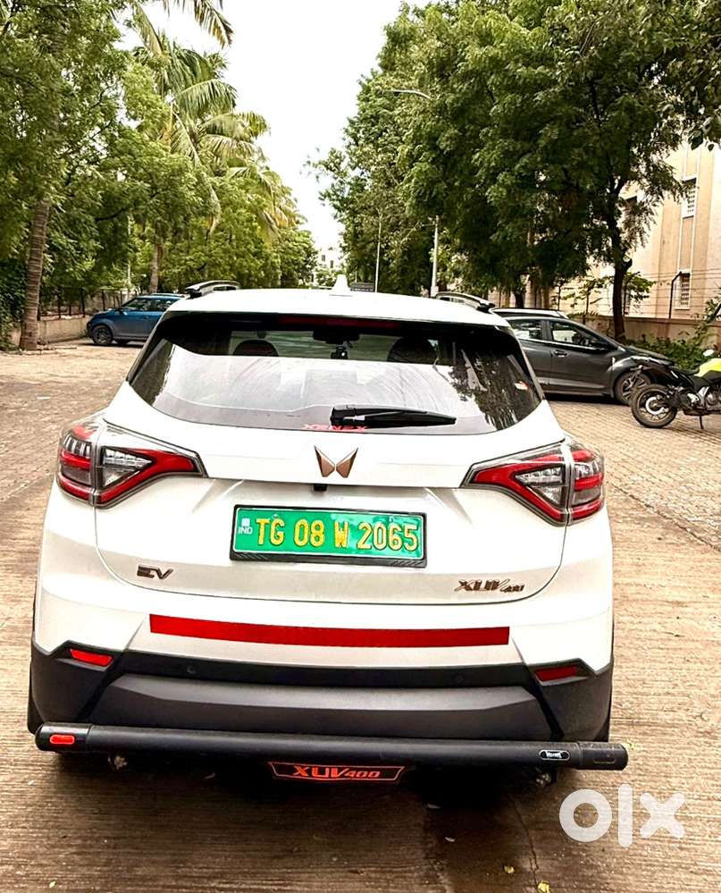 Mahindra Xuv400 Ev 2025 Electric 25000 Km Driven